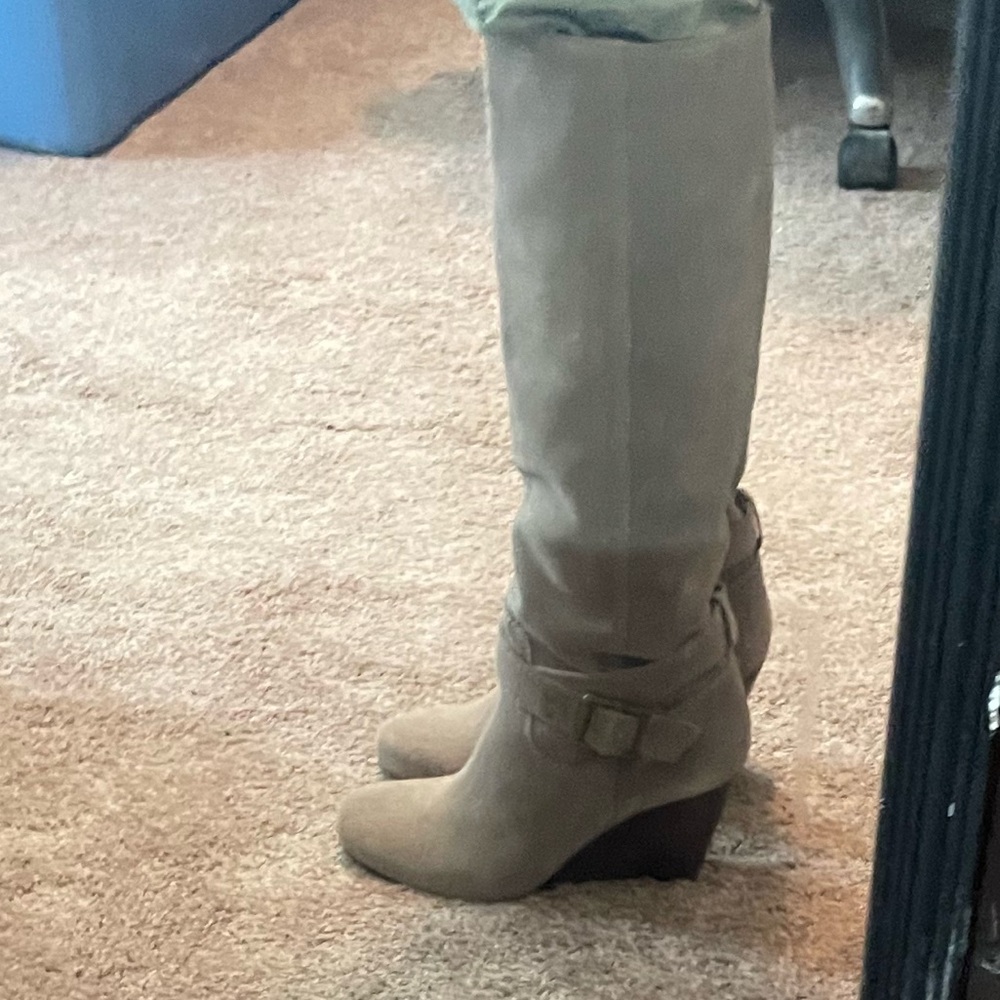 Sole Society Suede Women's Tan Knee-High Boots